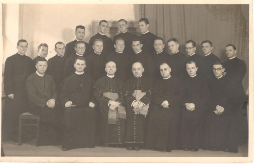 Absolventi Bohosloveckej fakulty 1936